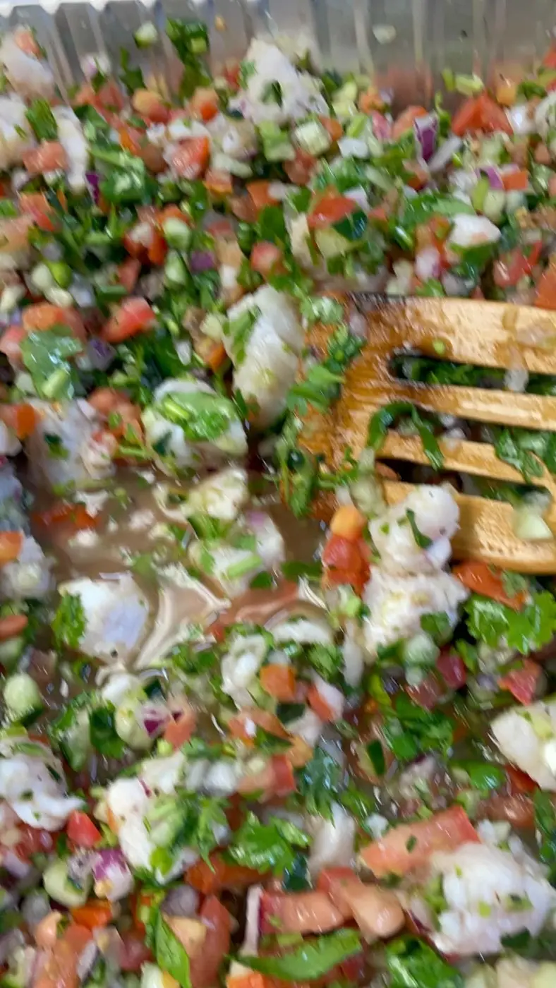 Ceviche mixed fresh in the Delicias Daniel kitchen